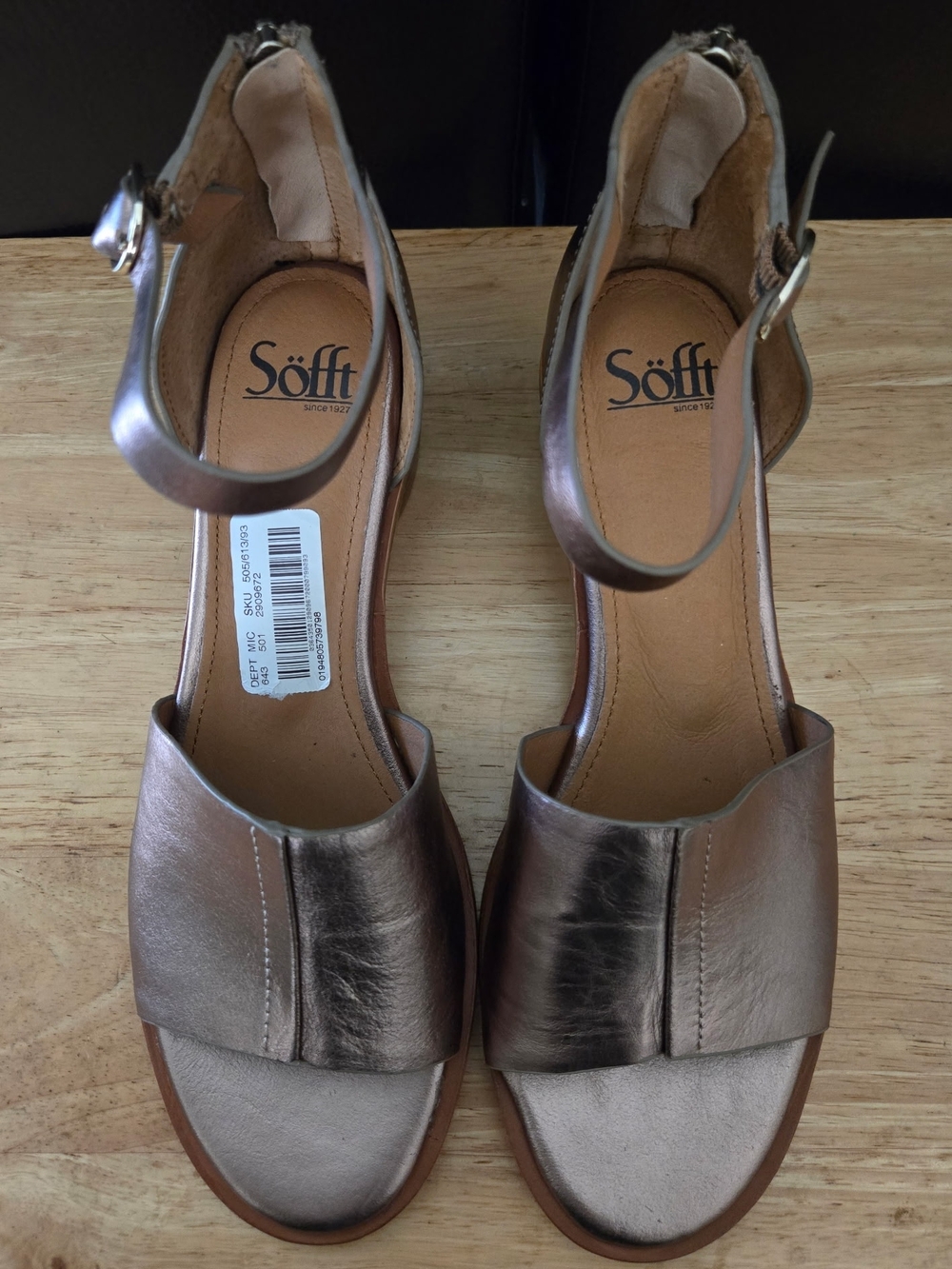 Sofft Colby sandals in metallic bronze Size: 9 - Picture 3 of 9
